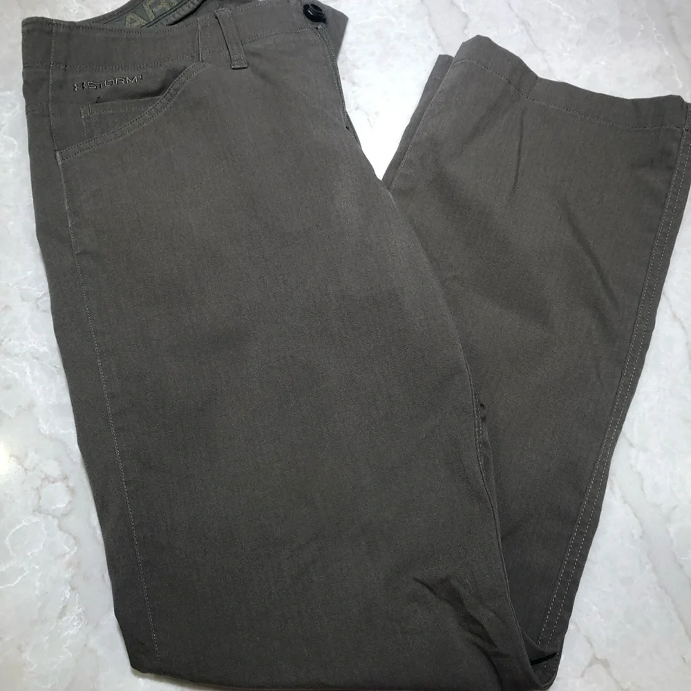 Under Armour Men's Olive Brown Chino Pants